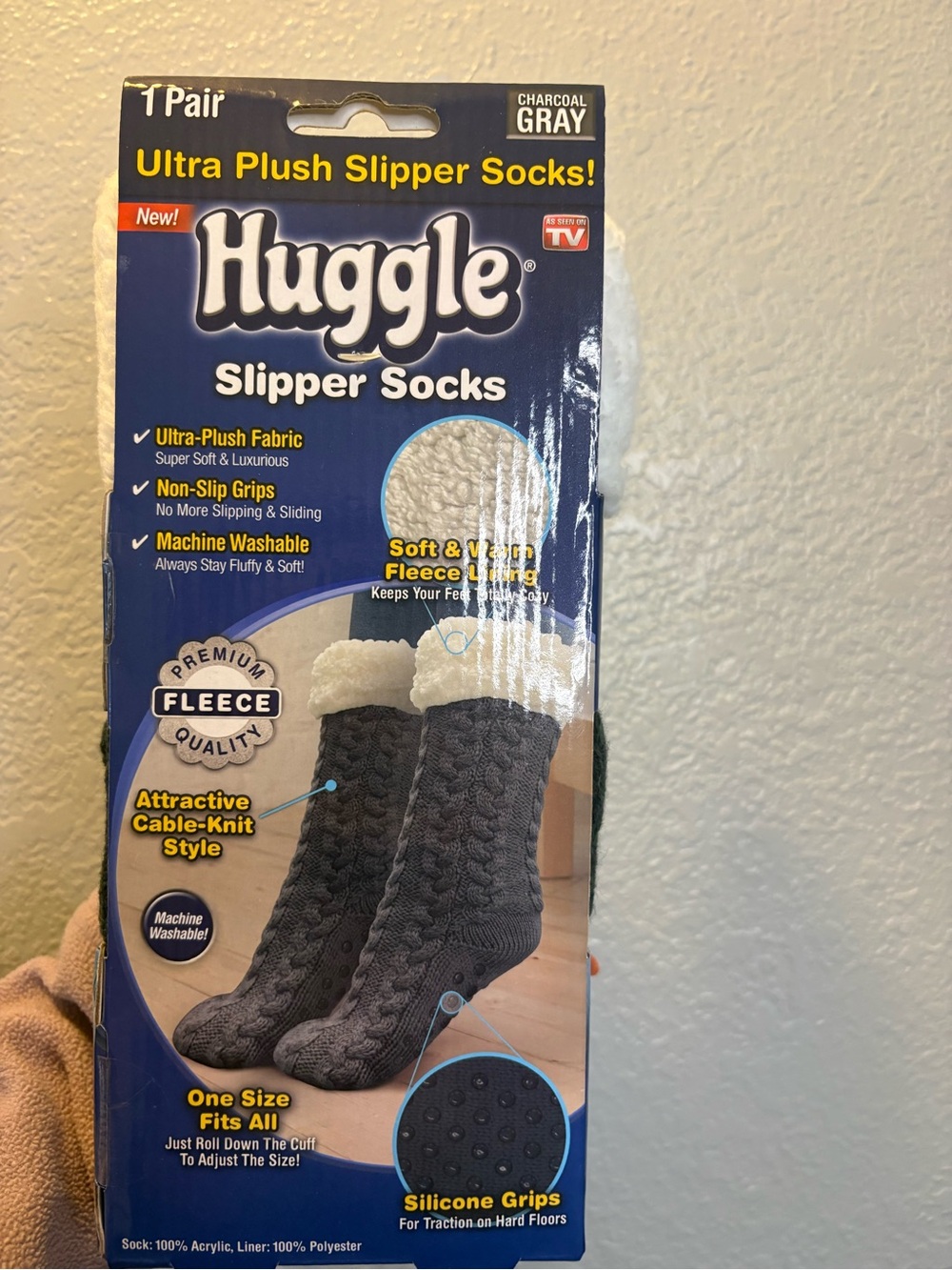 Huggle Slipper Socks - Picture 3 of 3